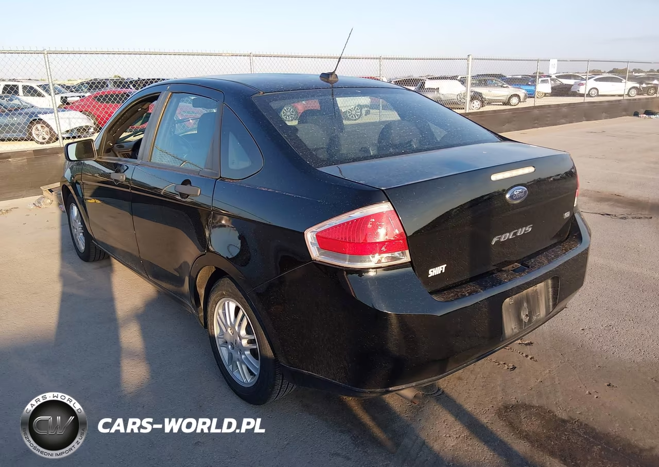 2010 Ford Focus Se VIN:1FAHP3FN9AW108561 - 3