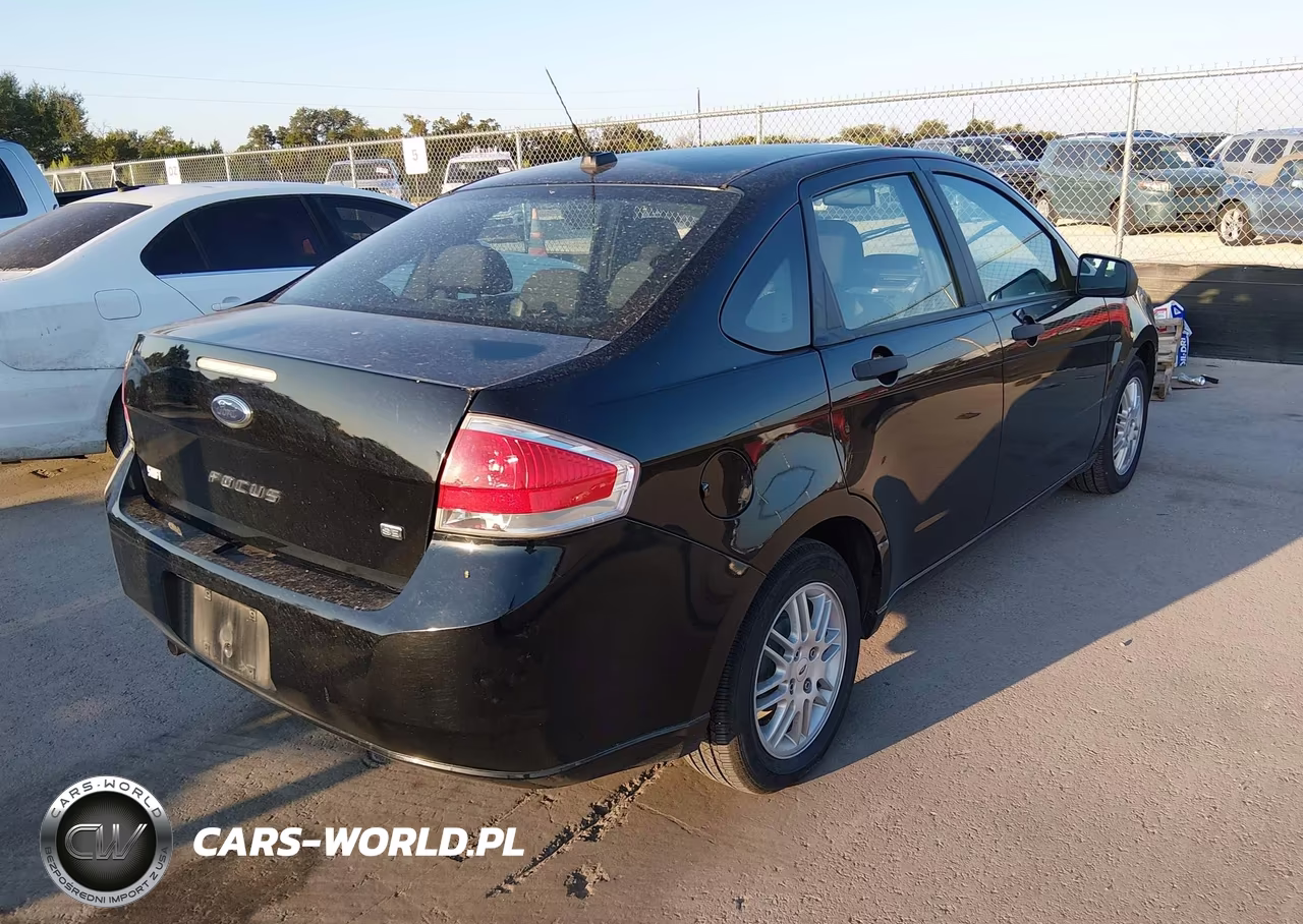 2010 Ford Focus Se VIN:1FAHP3FN9AW108561 - 4