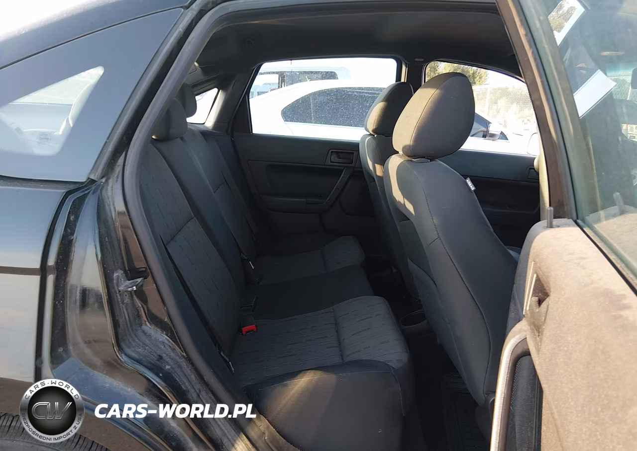 2010 Ford Focus Se VIN:1FAHP3FN9AW108561 - 8