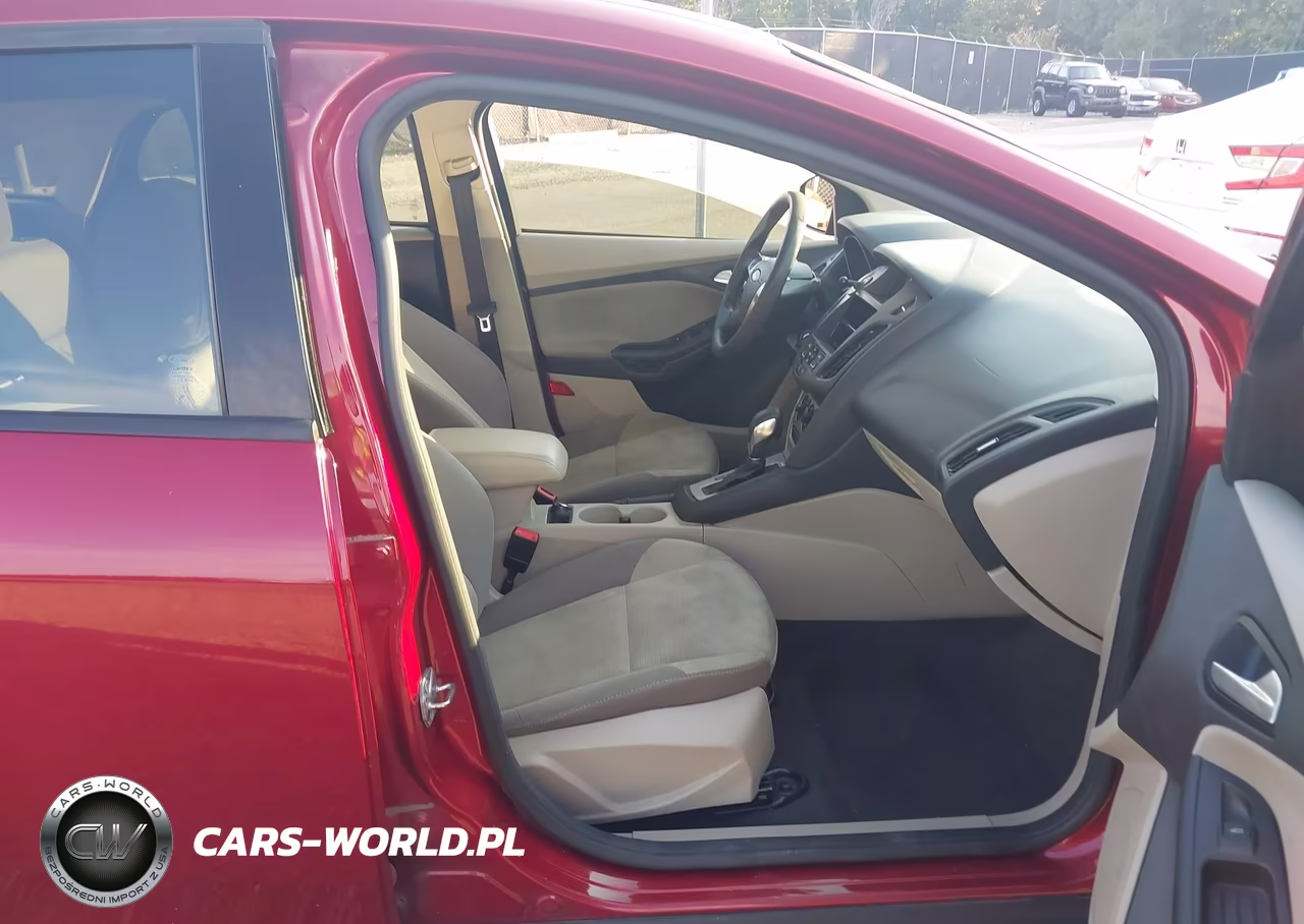 2014 Ford Focus Se VIN:1FADP3F26EL315730 - 5