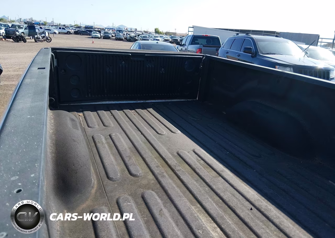 RAM 1500 ST VIN:3C6JR7DG4HG711175 - 8
