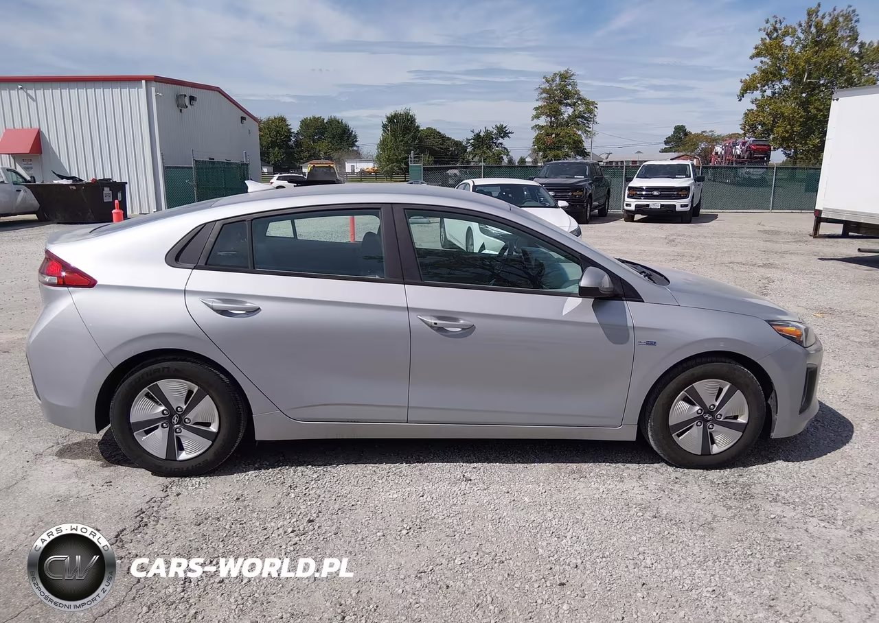 2020 Hyundai Ioniq Hybrid Blue VIN:KMHC65LC5LU220712 - 14