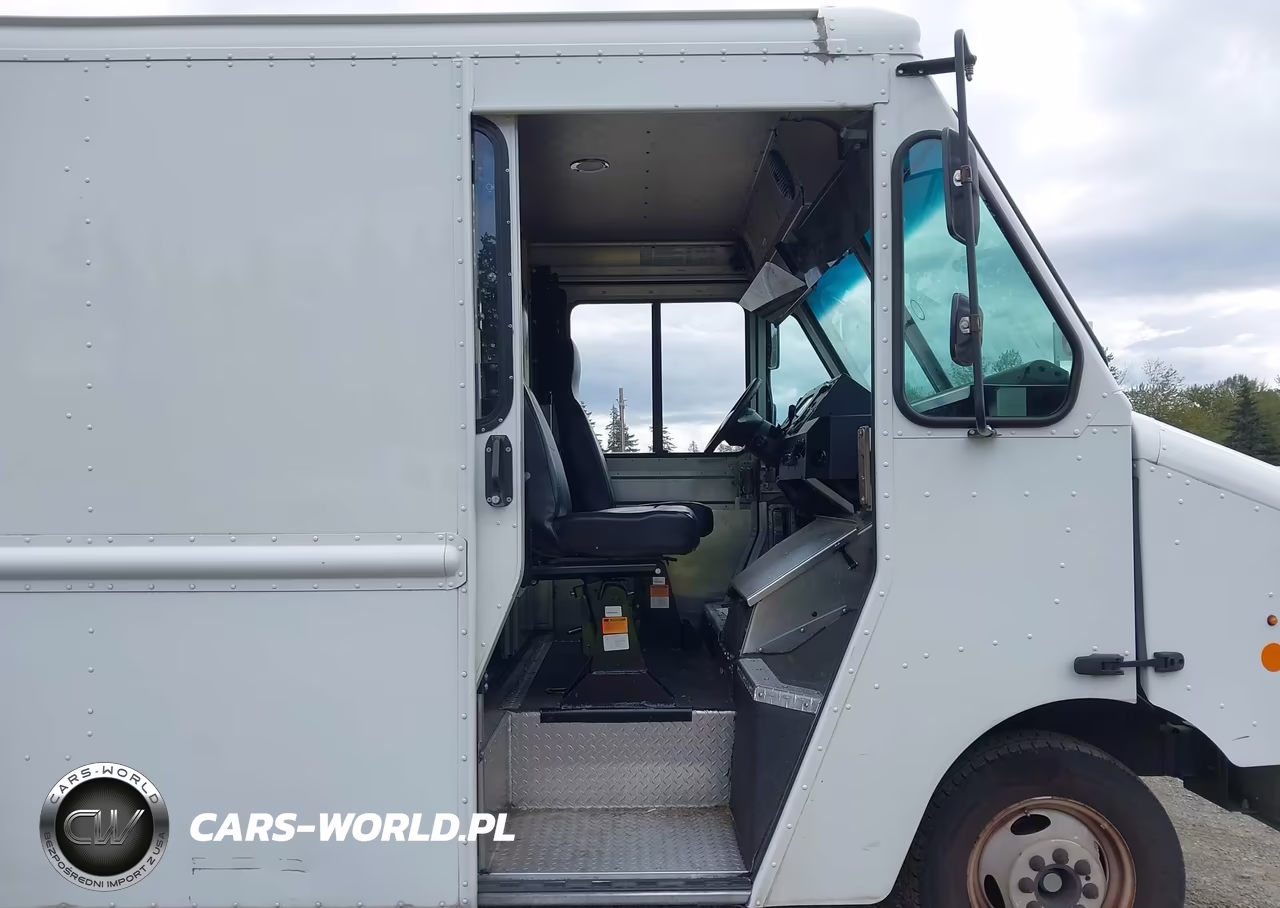 2019 Ford E-350 Stripped VIN:1FC3E3K69KDC00386 - 5