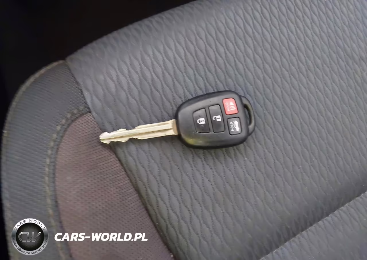 2019 Toyota Corolla Le VIN:5YFBURHE6KP921231 - 11