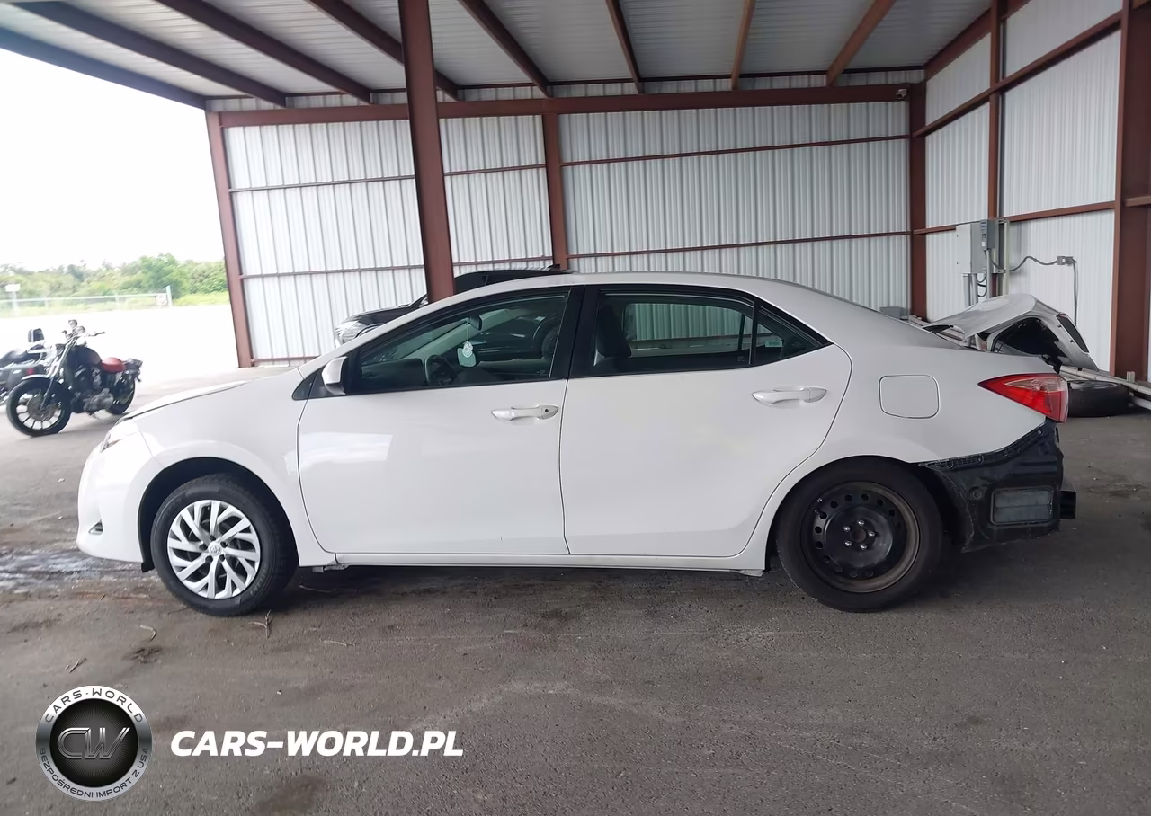 2019 Toyota Corolla Le VIN:5YFBURHE6KP921231 - 14