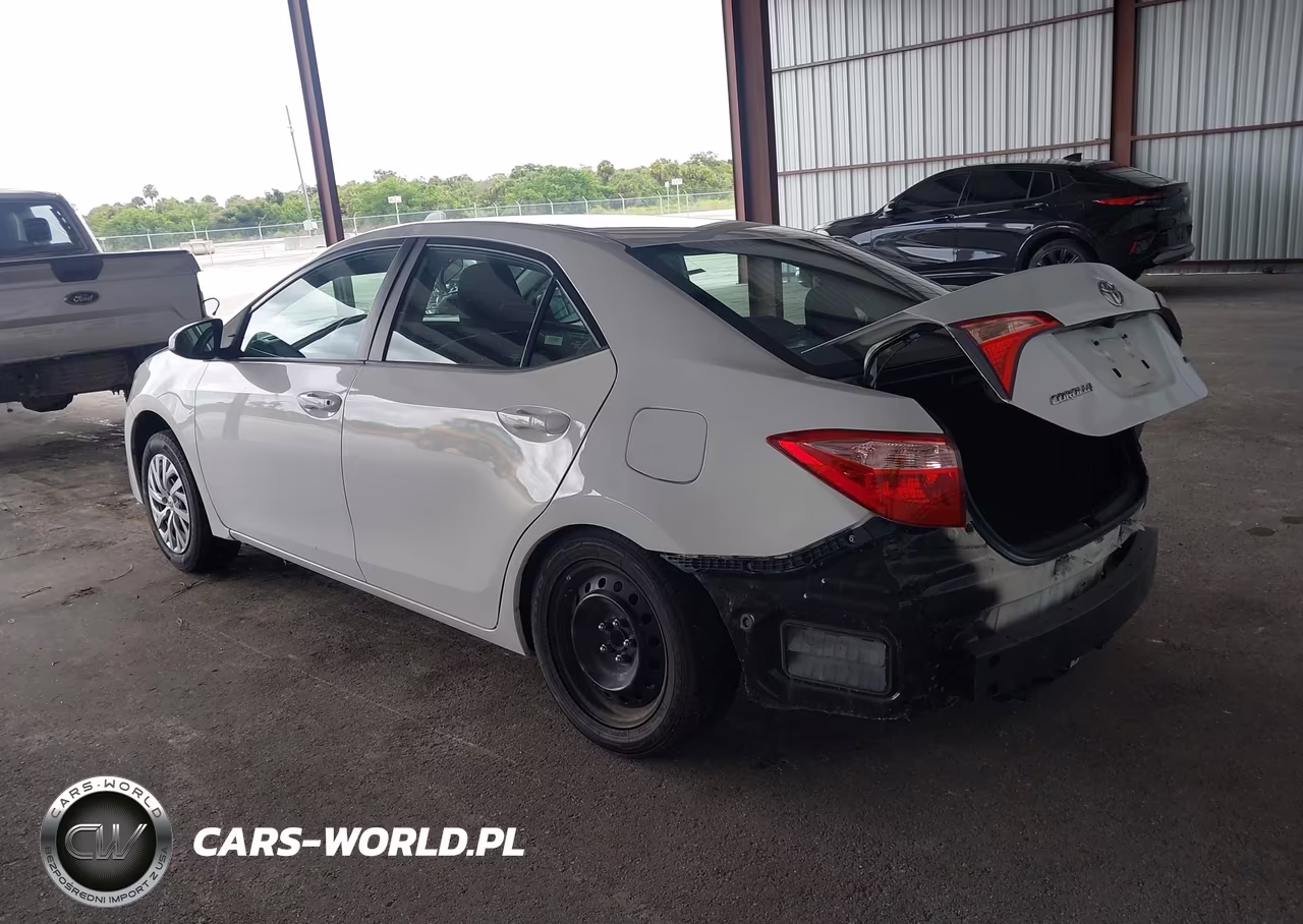 2019 Toyota Corolla Le VIN:5YFBURHE6KP921231 - 3