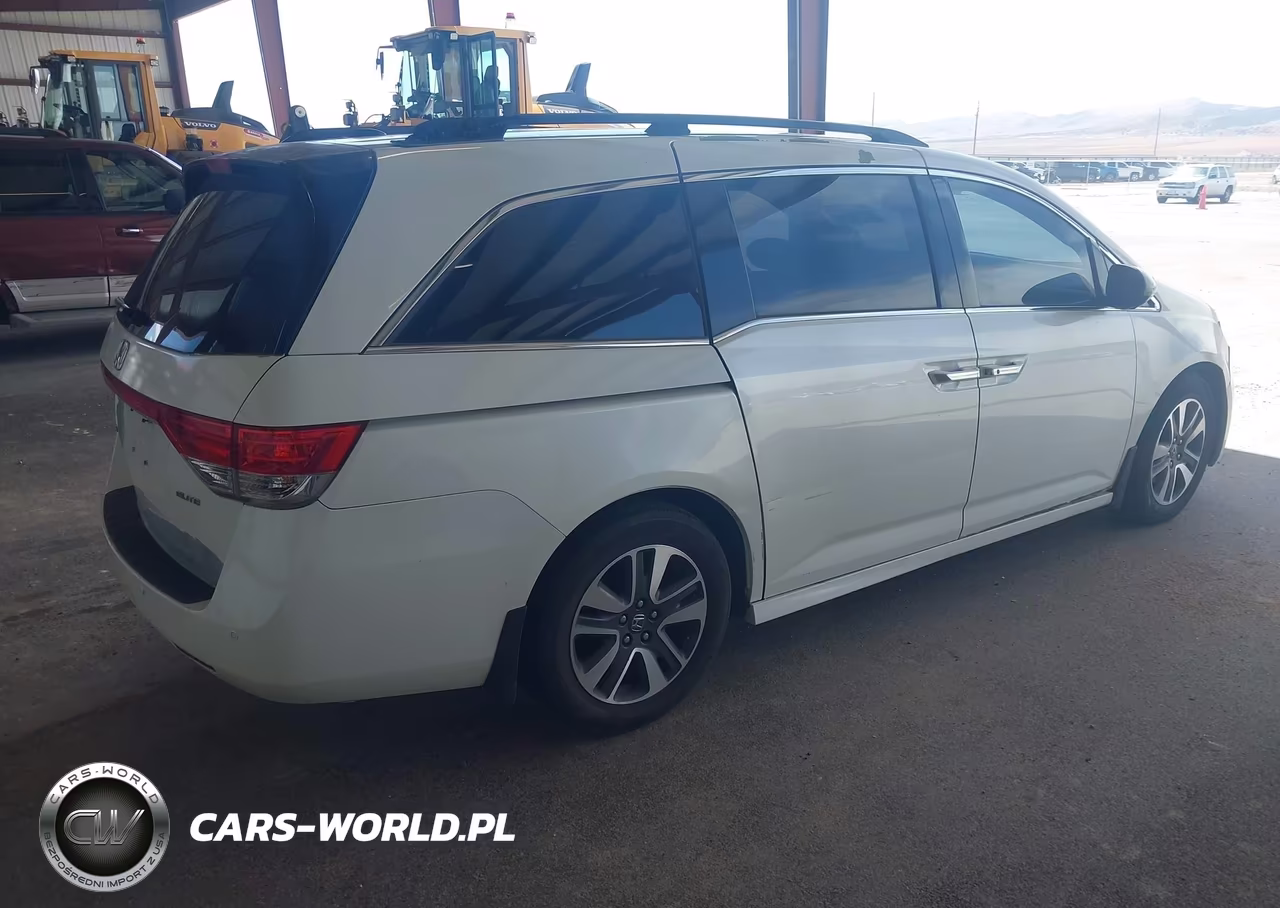 2014 Honda Odyssey Touring-Touring Elite VIN:5FNRL5H93EB026261 - 4