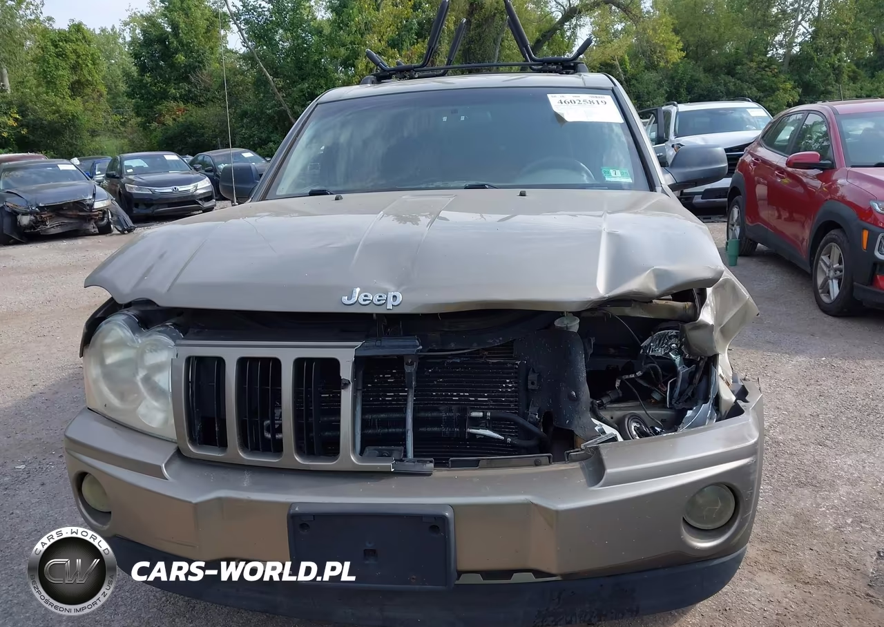 2005 Jeep Grand Cherokee Laredo VIN:1J4GR48K35C686973 - 12