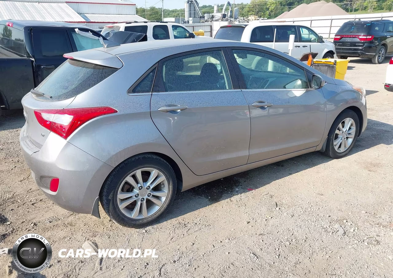 2013 Hyundai Elantra Gt VIN:KMHD35LE1DU129923 - 4