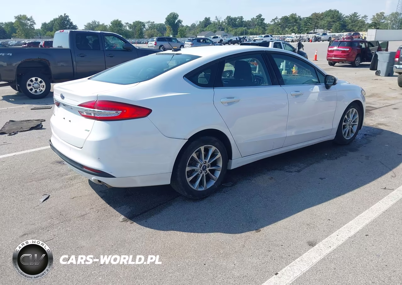 2017 Ford Fusion Se VIN:3FA6P0H7XHR153722 - 4