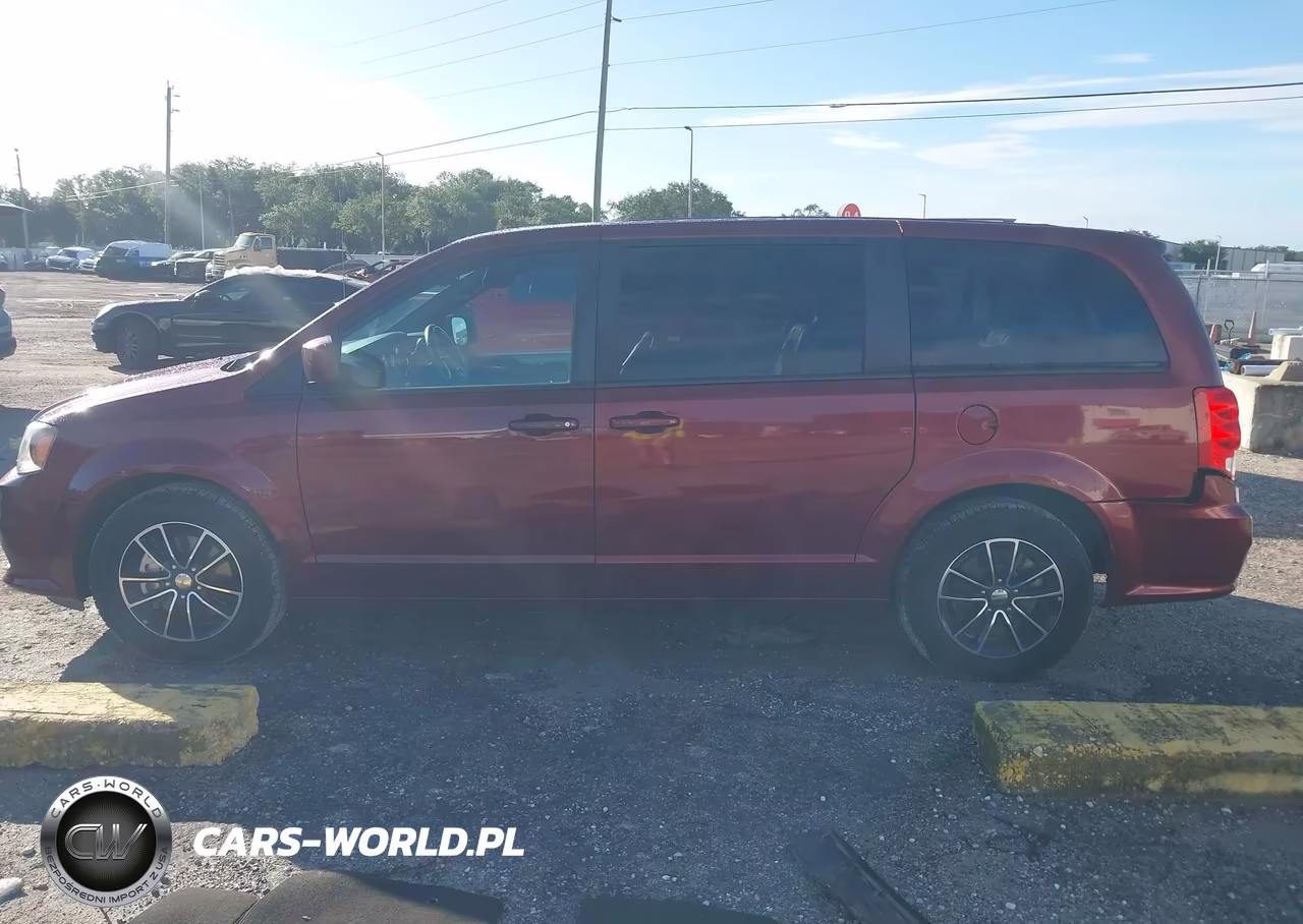 2018 Dodge Grand Caravan Gt VIN:2C4RDGEGXJR196336 - 14