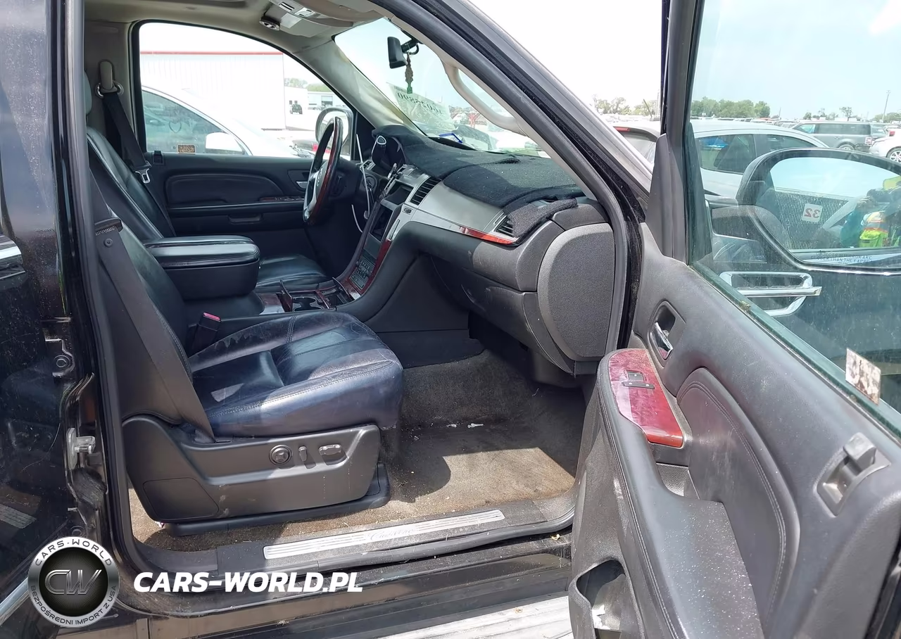 2007 Cadillac Escalade Standard VIN:1GYEC63867R382309 - 5
