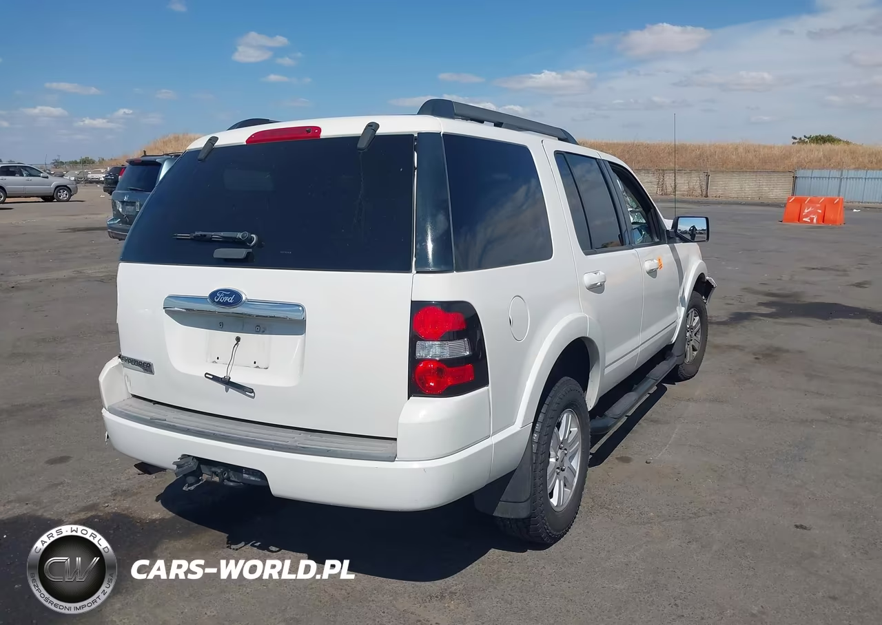 2010 Ford Explorer Xlt VIN:1FMEU7DE9AUA74323 - 4