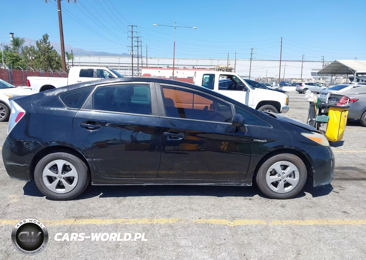2012 Toyota Prius Two VIN:JTDKN3DU4C5480754 - 14