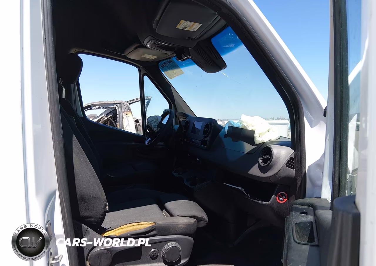 2019 Mercedes-Benz Sprinter 1500 Standard Roof I4 VIN:W1W70BGYXKT019294 - 5