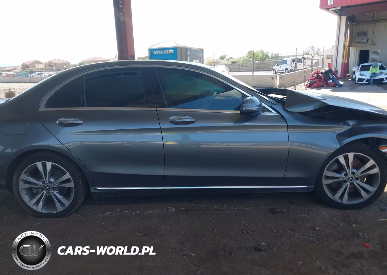 2018 Mercedes-Benz C 300 VIN:55SWF4JB5JU249573 - 13