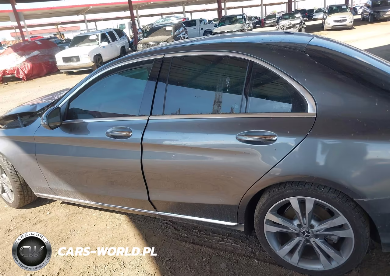 2018 Mercedes-Benz C 300 VIN:55SWF4JB5JU249573 - 14