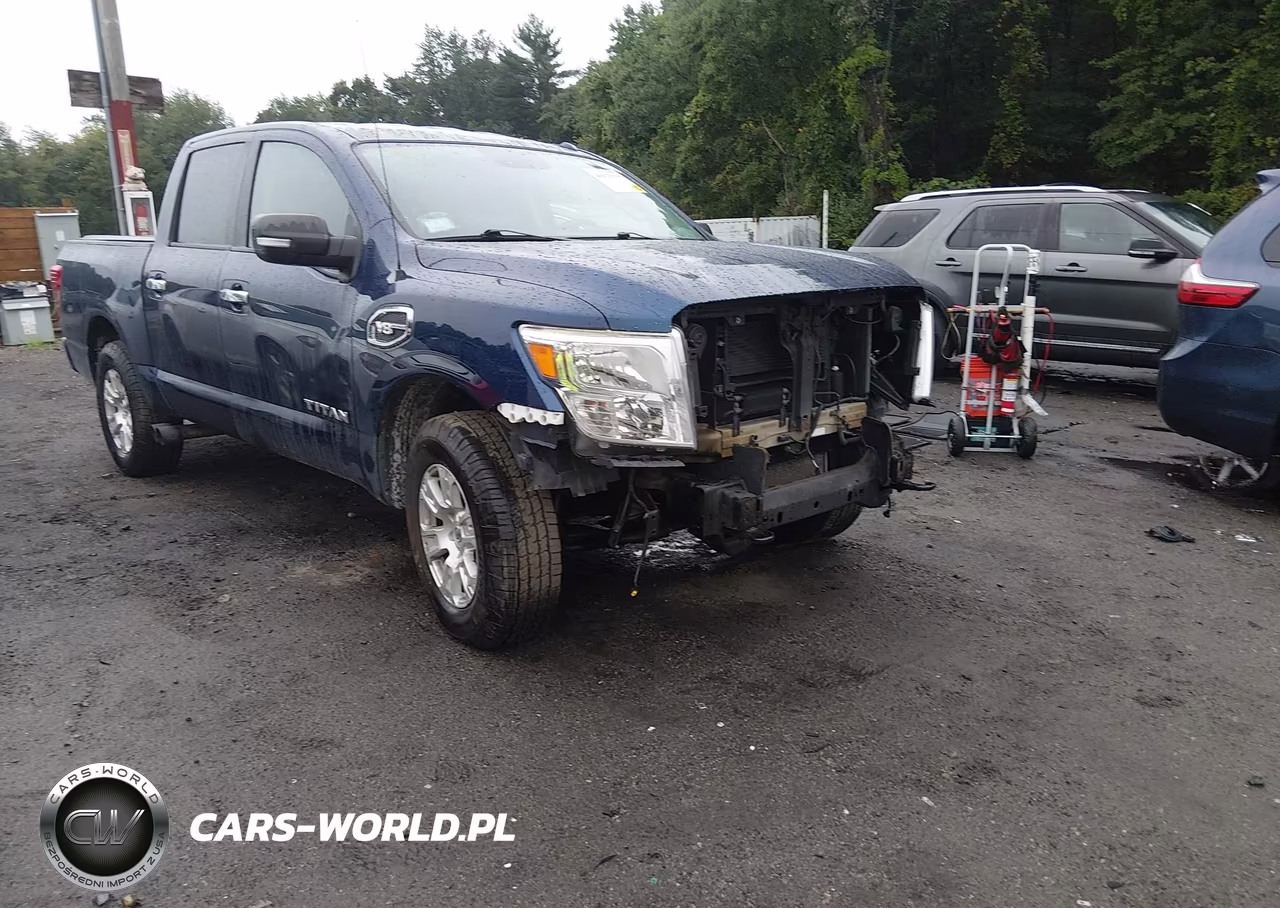 2017 Nissan Titan Sv