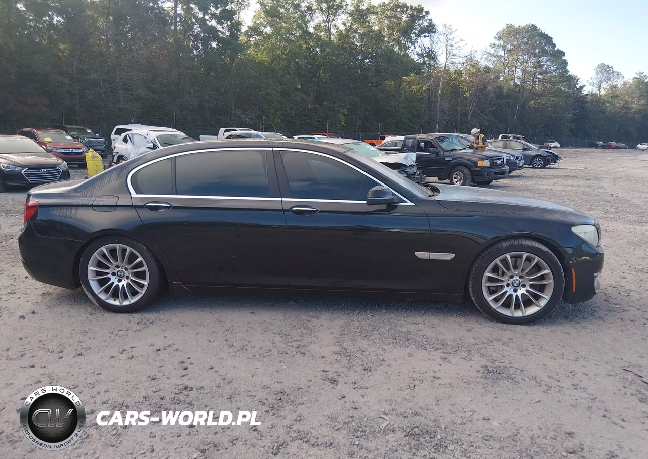 2013 BMW 750Li VIN:WBAYE8C52DD132960 - 13