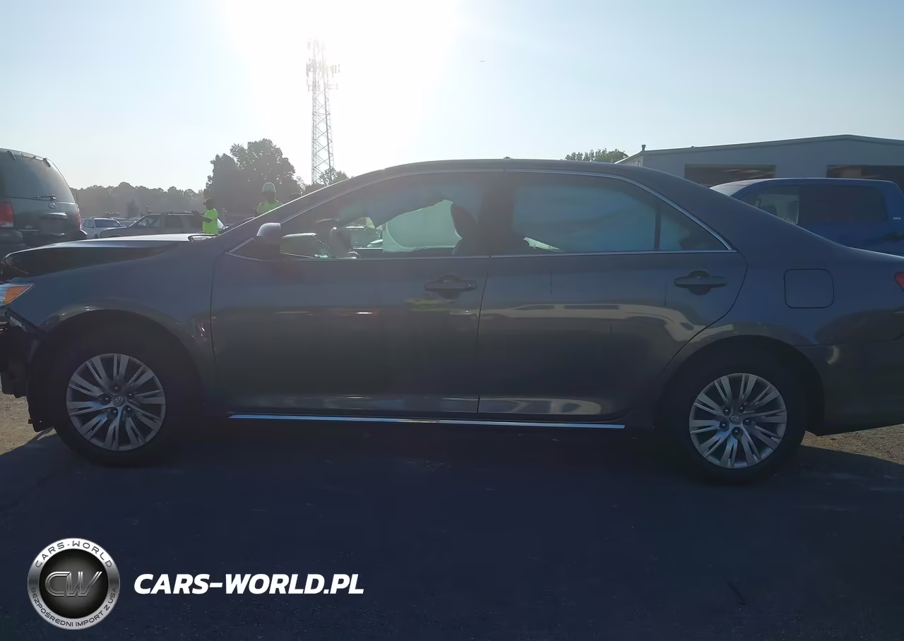 2014 Toyota Camry Le VIN:4T1BF1FK2EU462335 - 14