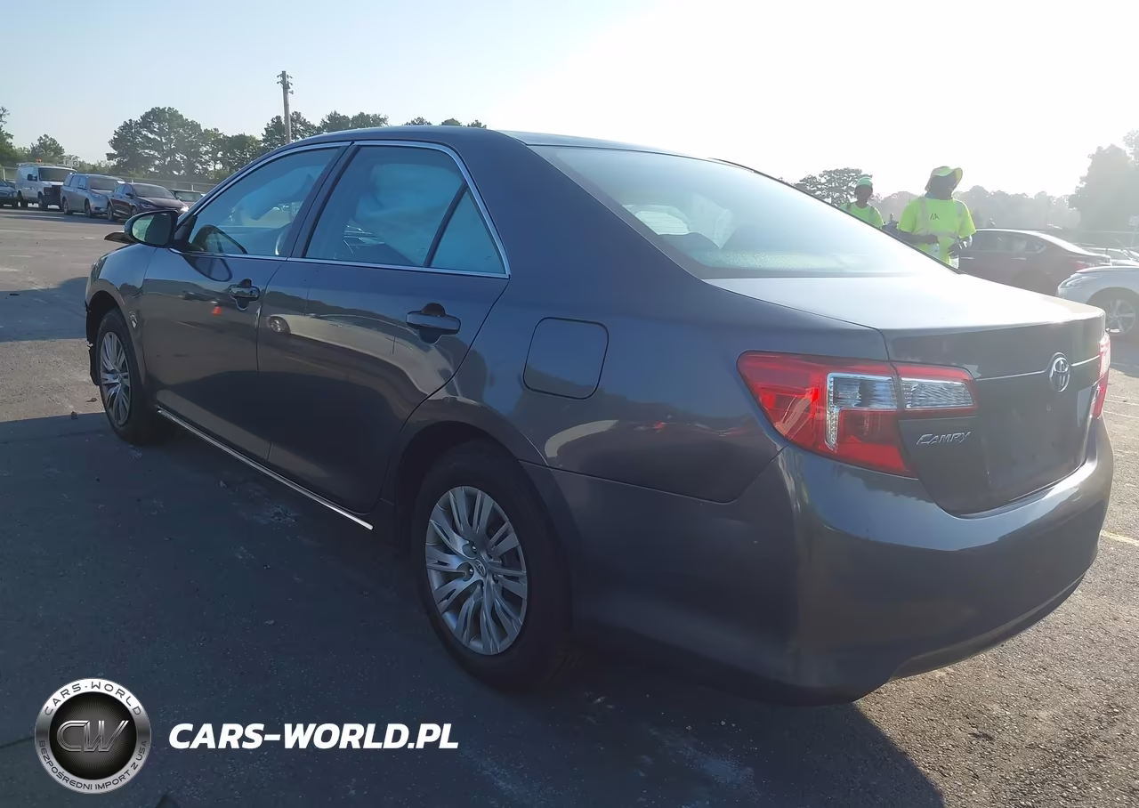 2014 Toyota Camry Le VIN:4T1BF1FK2EU462335 - 3