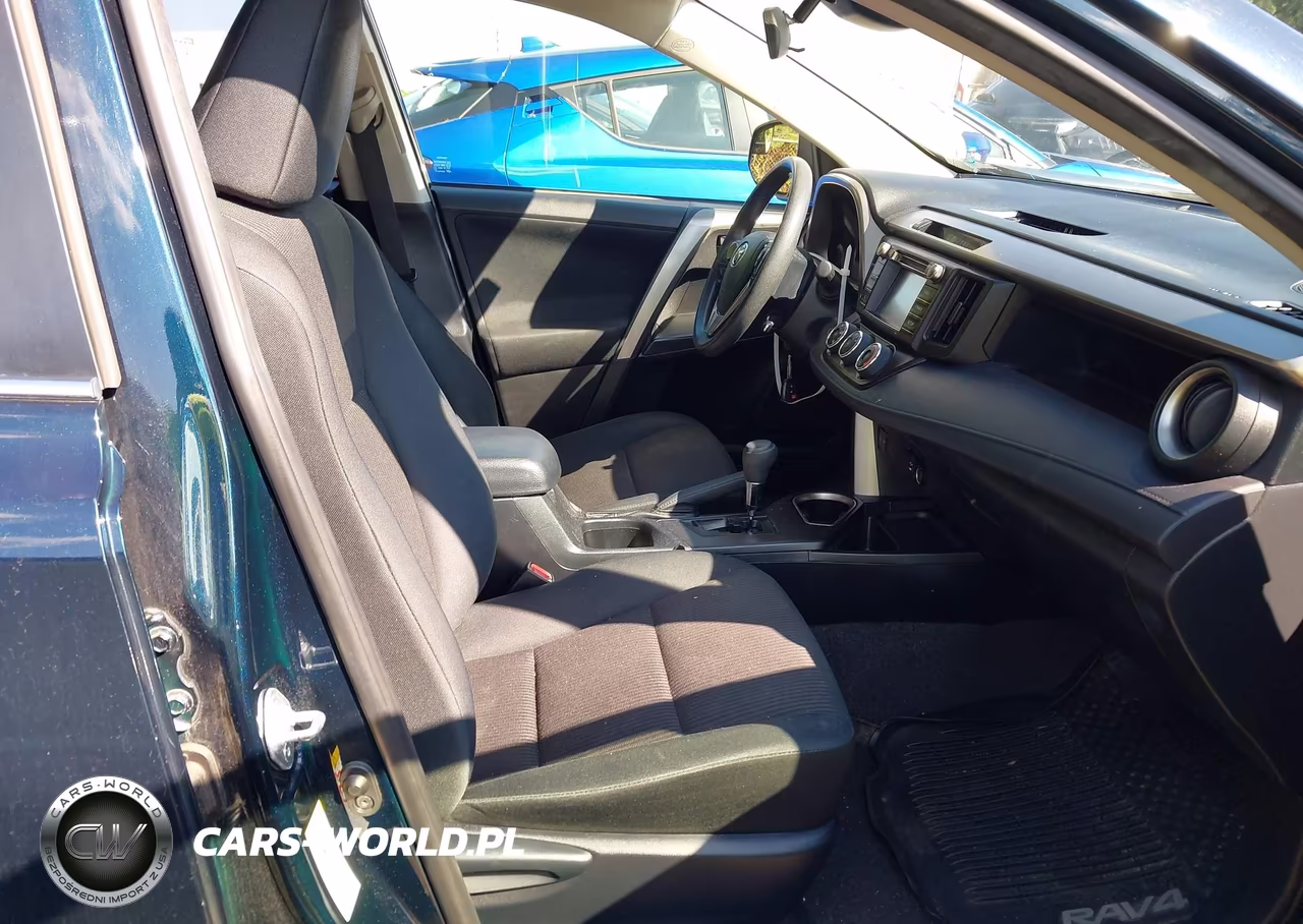 2018 Toyota Rav4 Le VIN:JTMBFREV7JJ721668 - 5