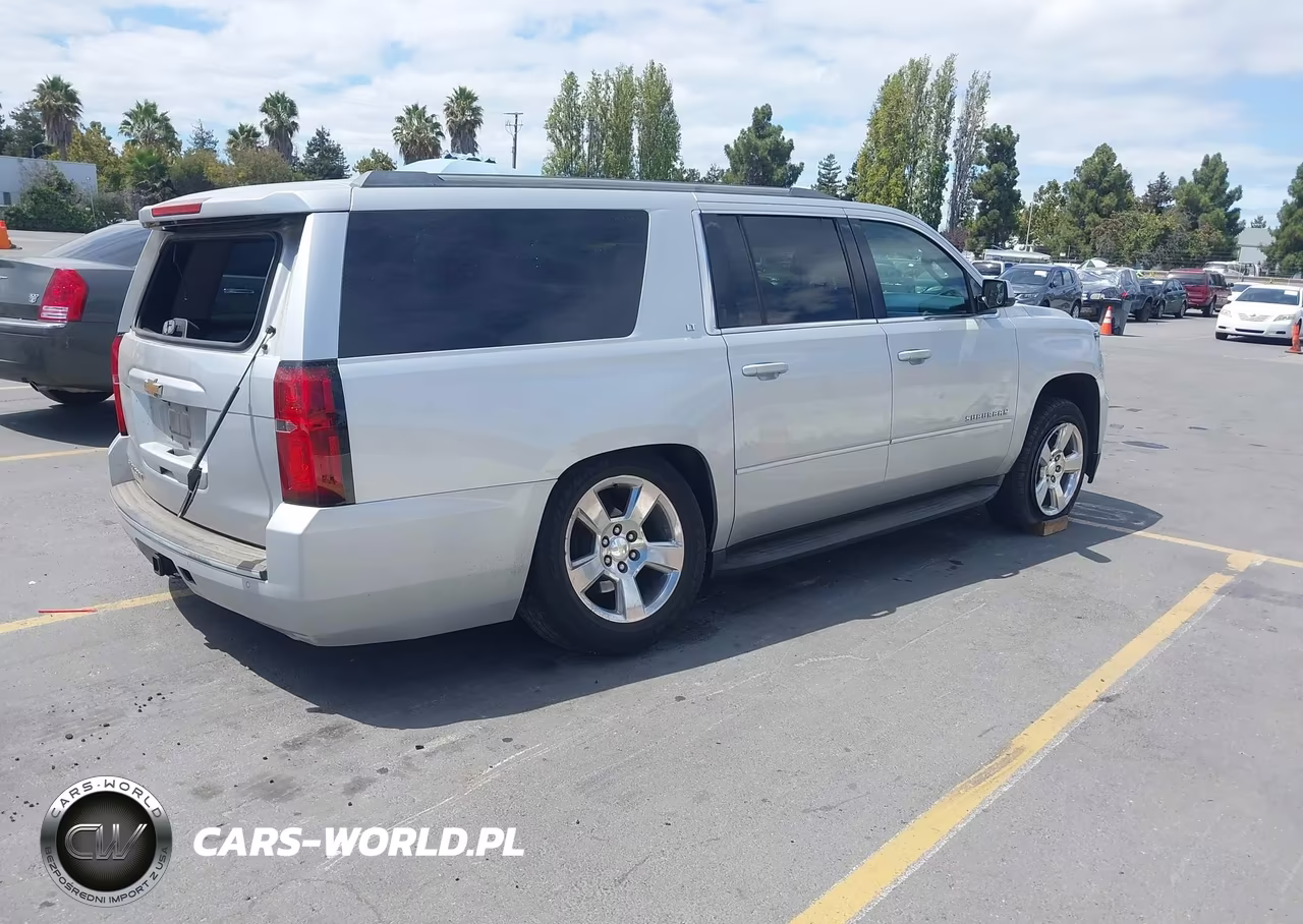 2016 Chevrolet Suburban Lt VIN:1GNSCHKC2GR107523 - 4