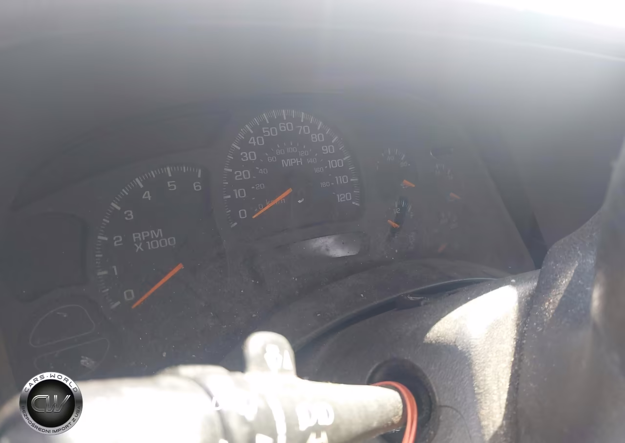 2004 Chevrolet Tahoe Ls VIN:1GNEK13T04J276049 - 16