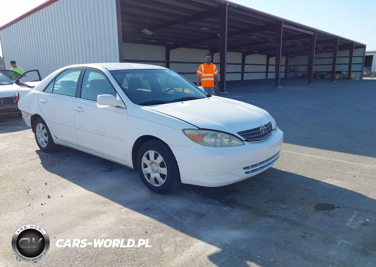 2003 Toyota Camry Le – zdjęcie 1 z 16