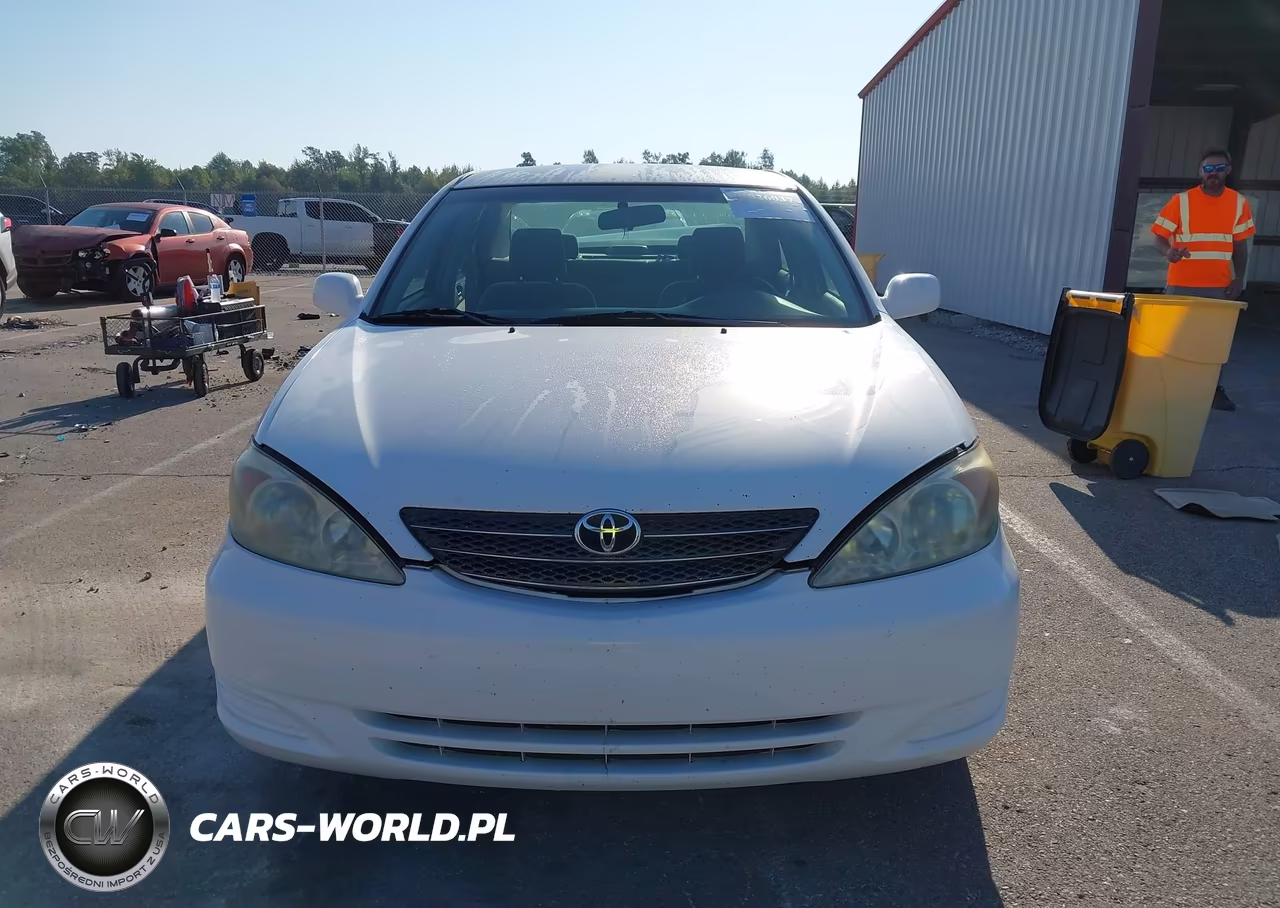 2003 Toyota Camry Le VIN:4T1BE32K83U126268 - 12