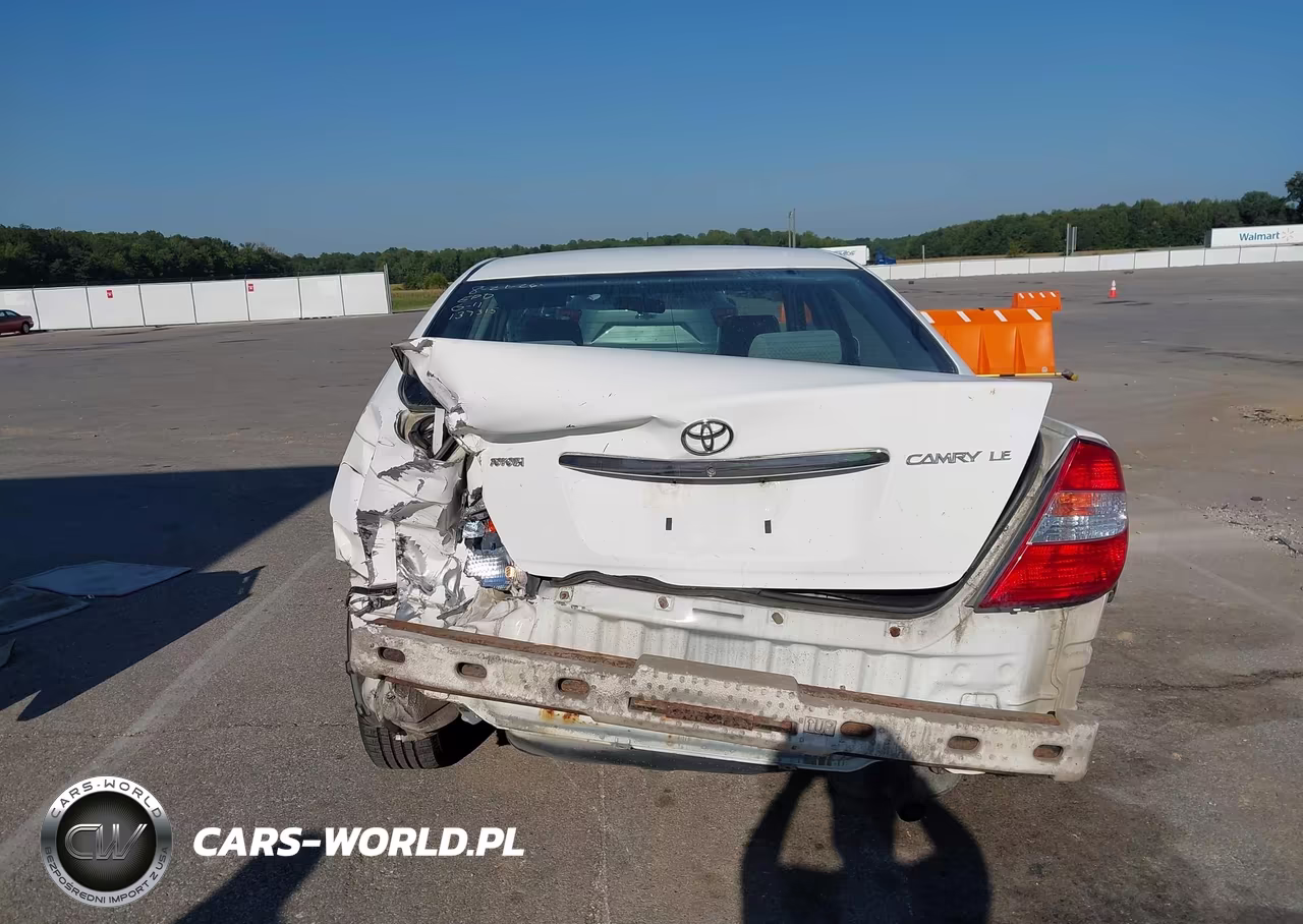 2003 Toyota Camry Le VIN:4T1BE32K83U126268 - 16