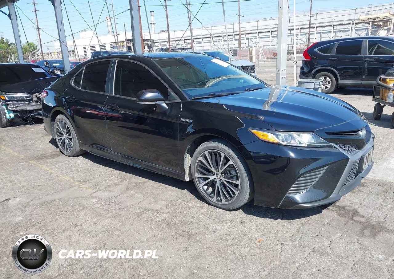 2019 Toyota Camry Hybrid Se