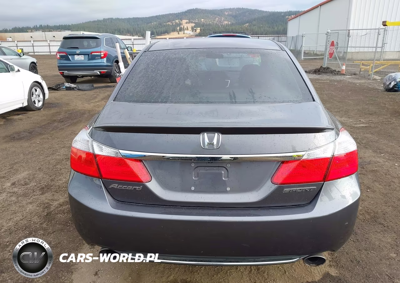 2015 Honda Accord Sport VIN:1HGCR2F5XFA100550 - 16