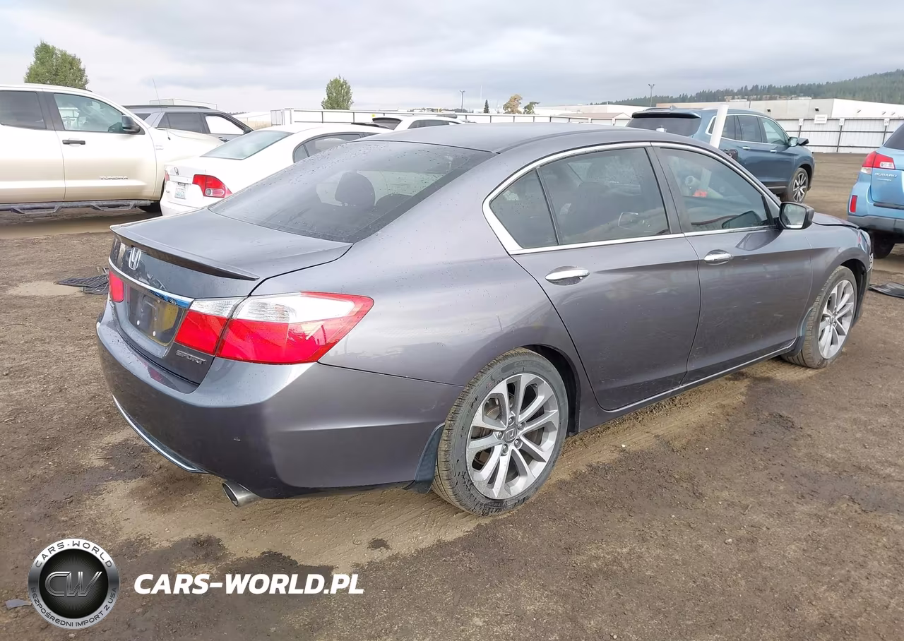 2015 Honda Accord Sport VIN:1HGCR2F5XFA100550 - 4