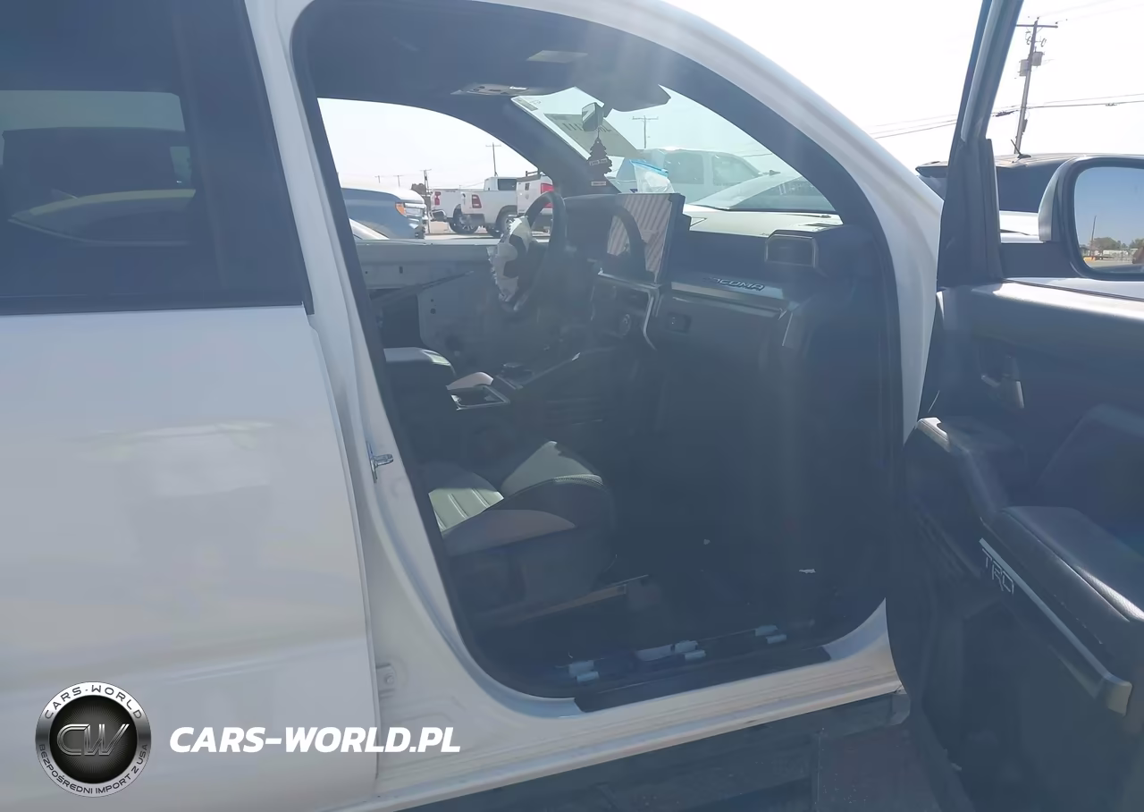 2025 Toyota Tacoma Trd Sport VIN:3TMLB5JN6SM201299 - 5