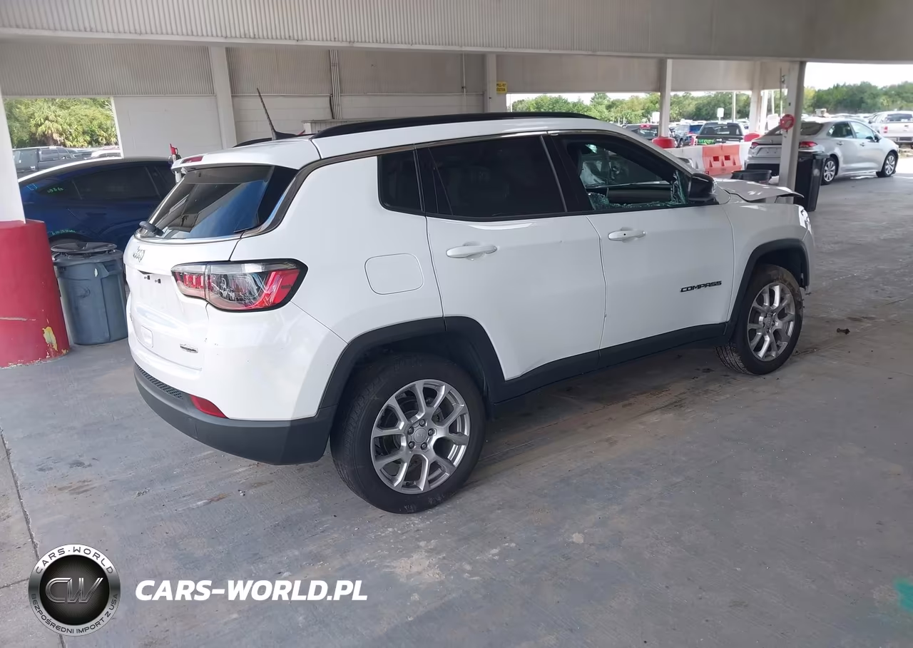 2023 Jeep Compass Latitude Lux Fwd VIN:3C4NJDFN6PT563161 - 4