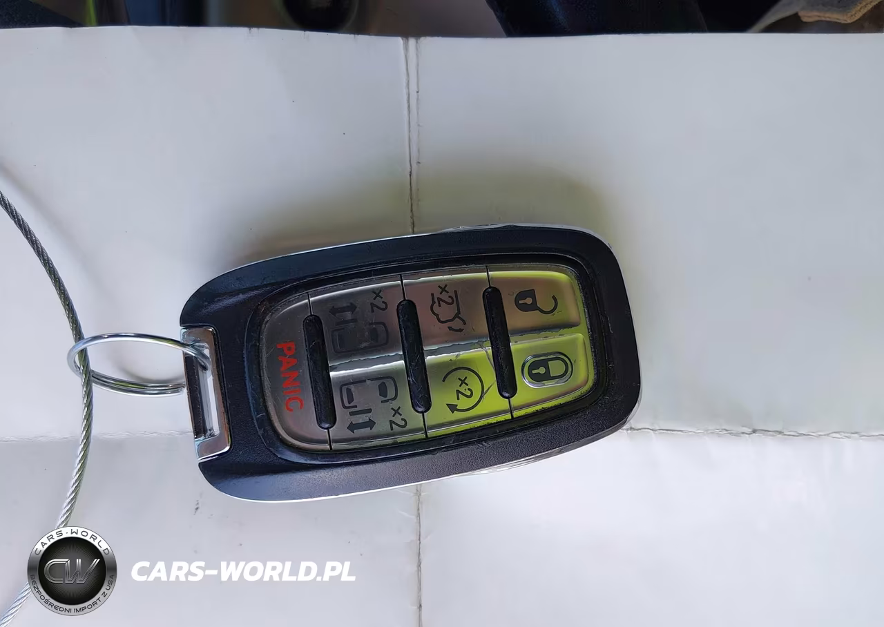 2021 Chrysler Pacifica Touring L VIN:2C4RC1BG4MR534872 - 11