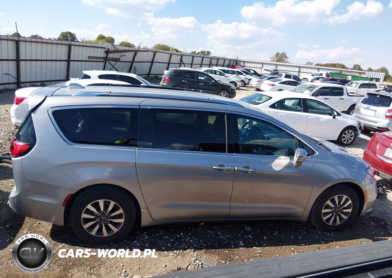 2021 Chrysler Pacifica Touring L VIN:2C4RC1BG4MR534872 - 13