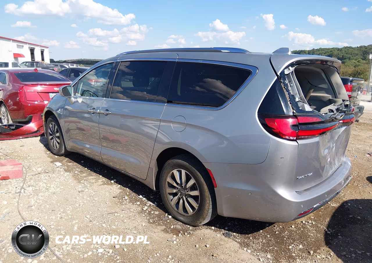 2021 Chrysler Pacifica Touring L VIN:2C4RC1BG4MR534872 - 3