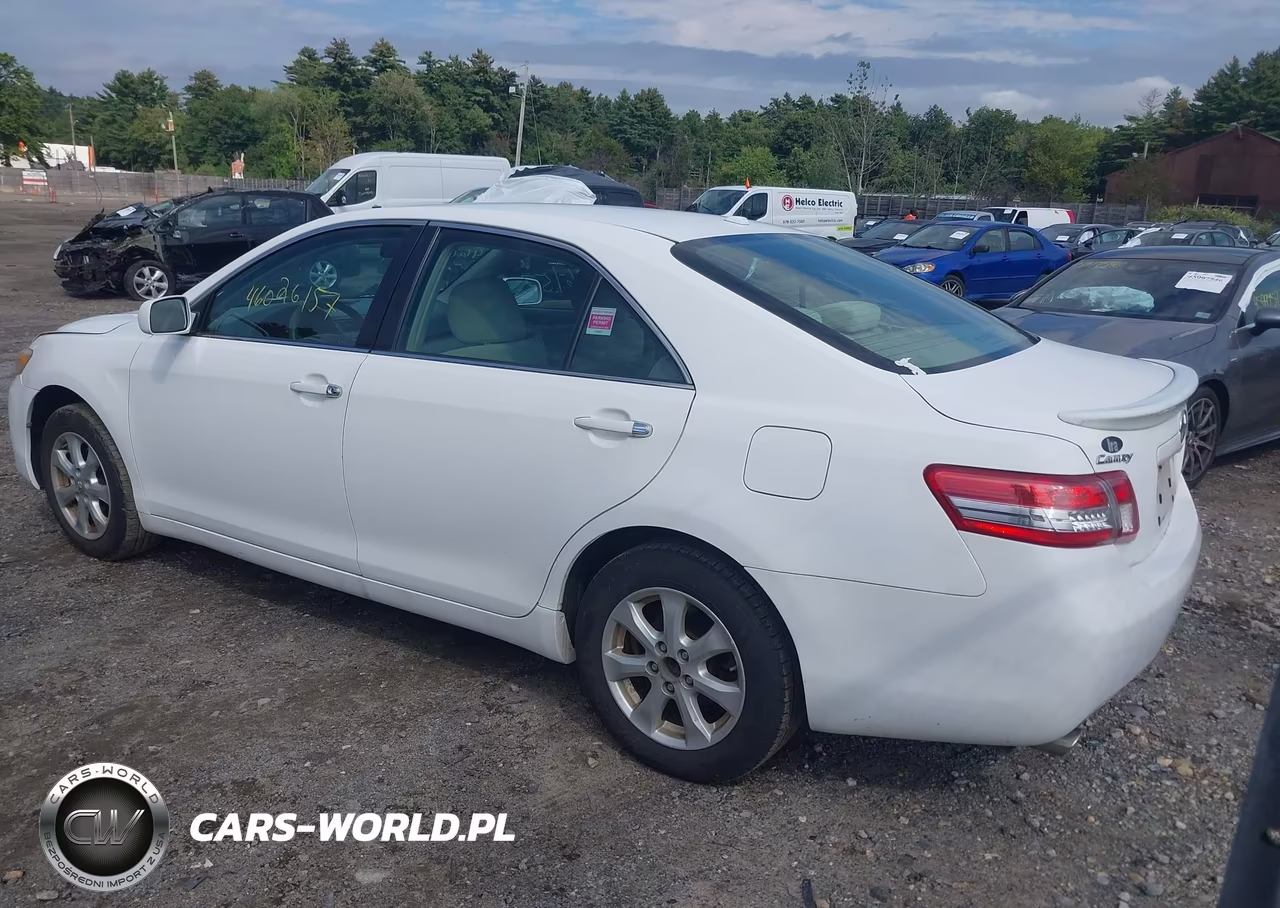 2010 Toyota Camry Le V6 VIN:4T1BK3EK4AU607961 - 3