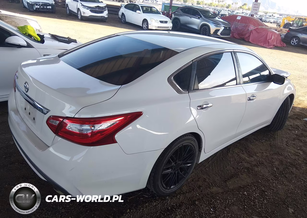2017 Nissan Altima 2.5 S VIN:1N4AL3AP7HC293355 - 4