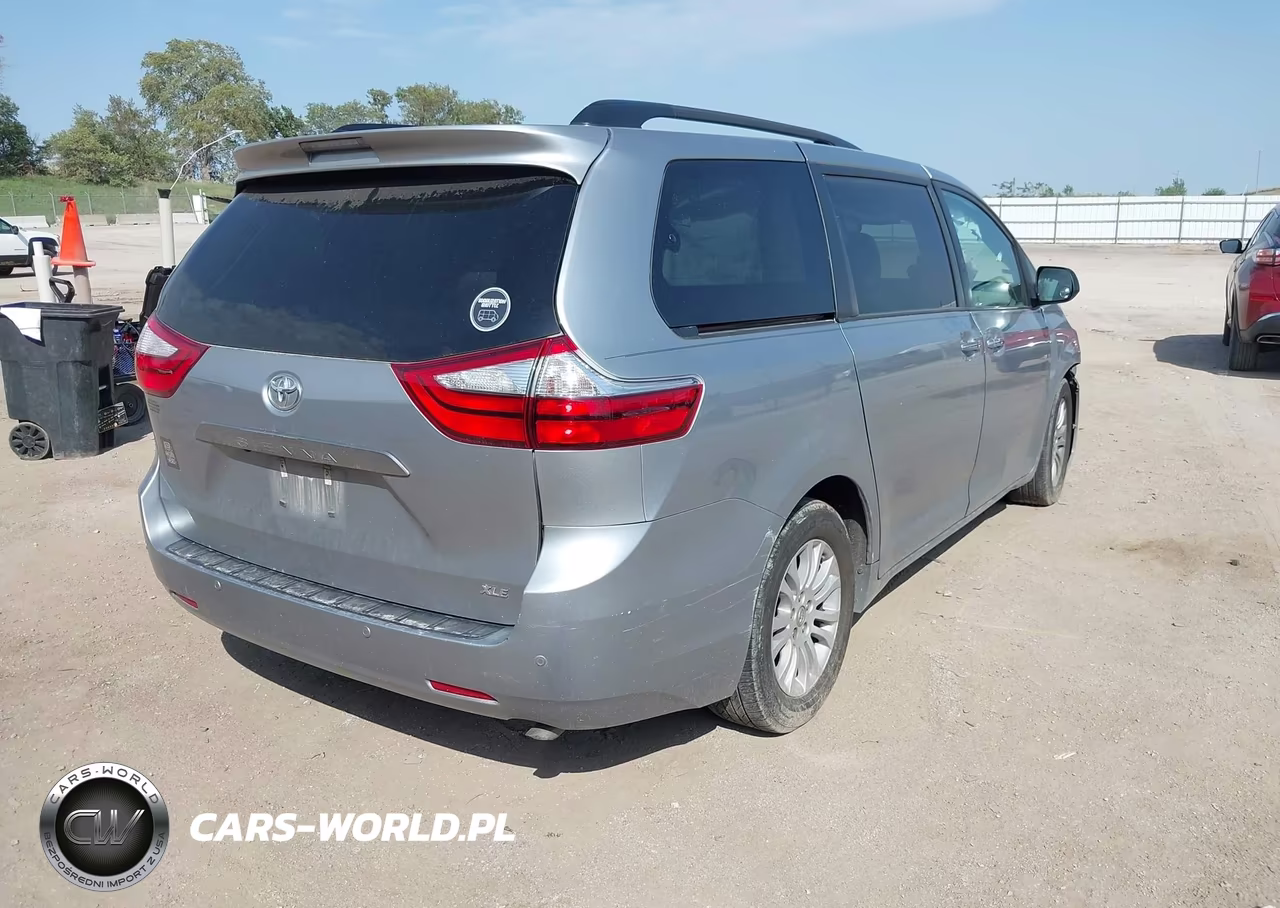 2016 Toyota Sienna Xle Premium 8 Passenger VIN:5TDYK3DC7GS744799 - 4