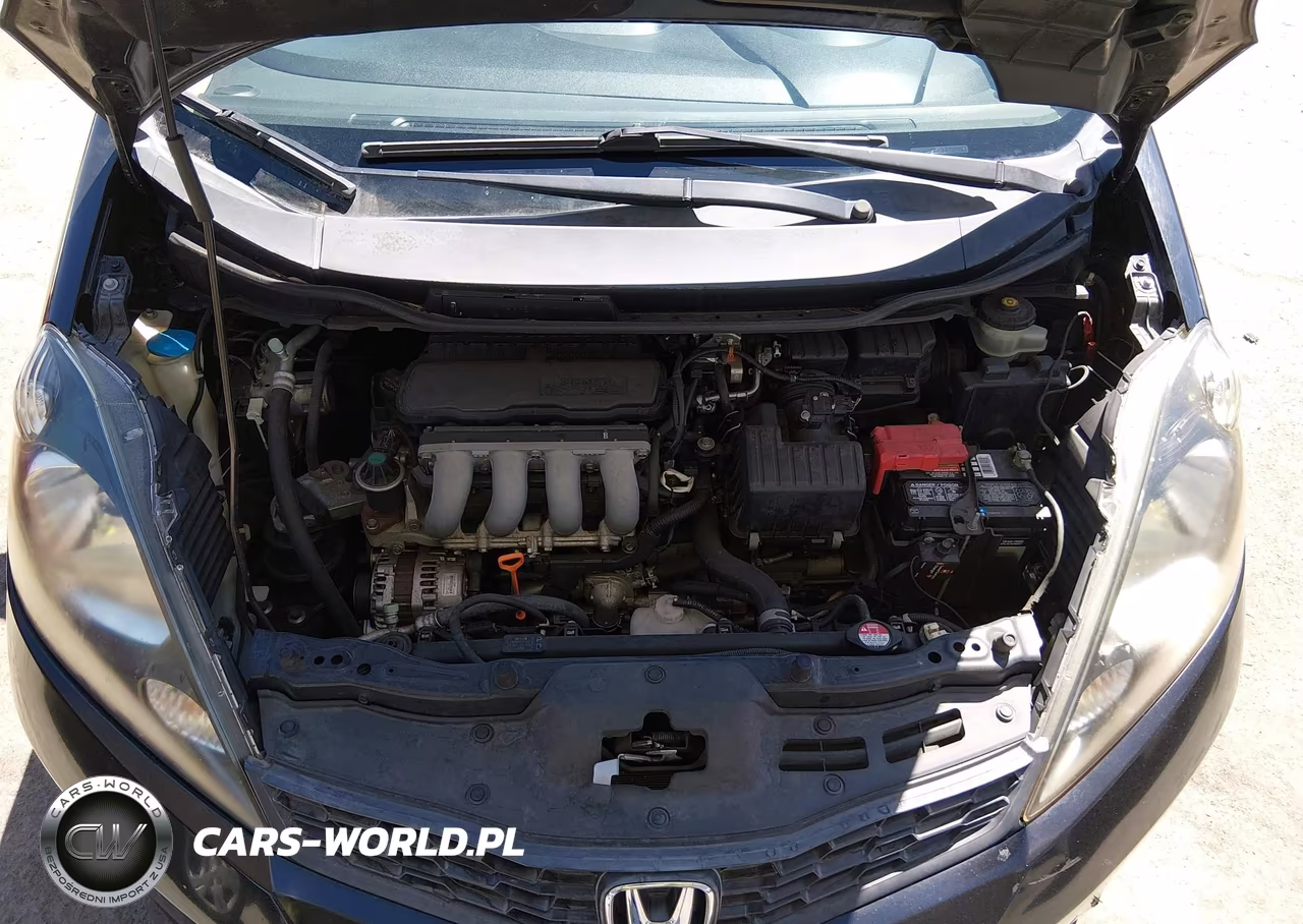 2013 Honda Fit Sport VIN:JHMGE8H56DC050872 - 10