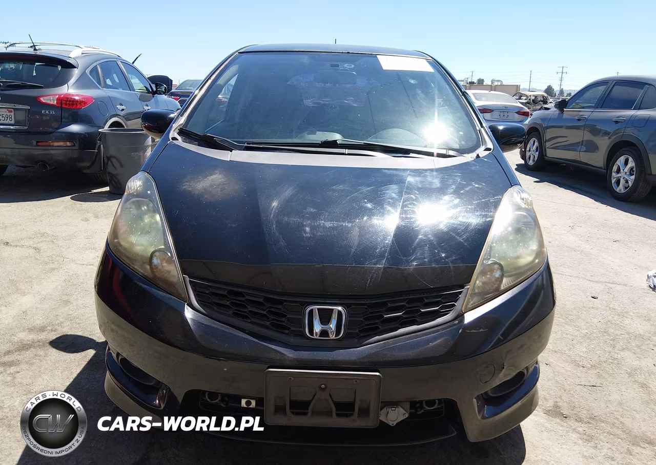 2013 Honda Fit Sport VIN:JHMGE8H56DC050872 - 12
