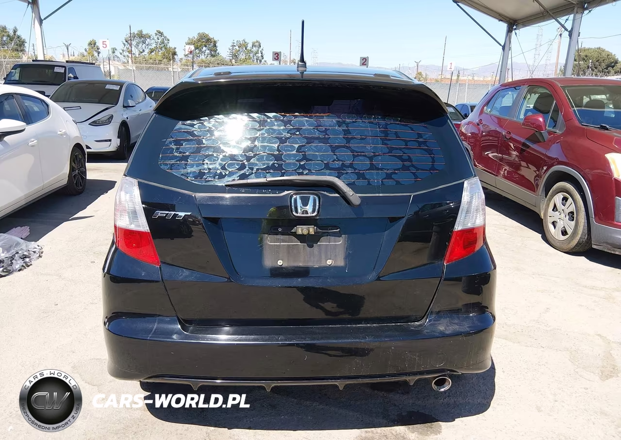 2013 Honda Fit Sport VIN:JHMGE8H56DC050872 - 16
