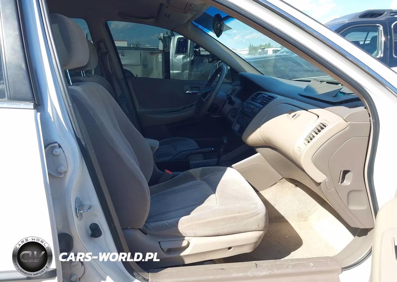 2000 Honda Accord 2.3 Lx VIN:1HGCG5646YA010409 - 5