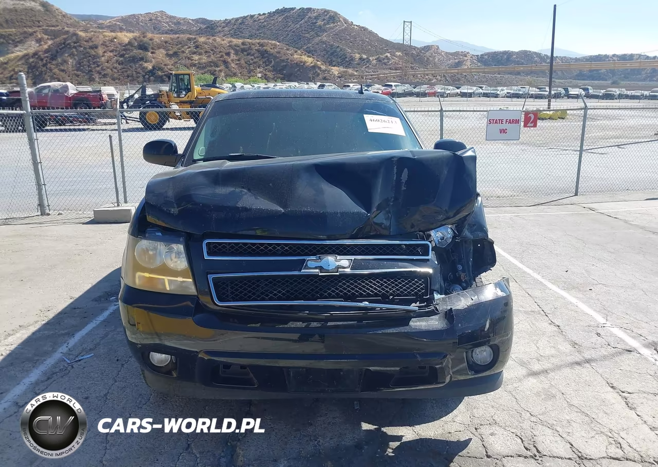 2008 Chevrolet Tahoe Lt VIN:1GNFC130X8R143412 - 12