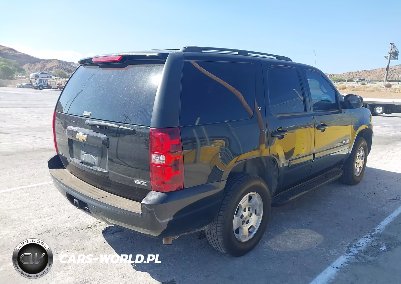 2008 Chevrolet Tahoe Lt VIN:1GNFC130X8R143412 - 4