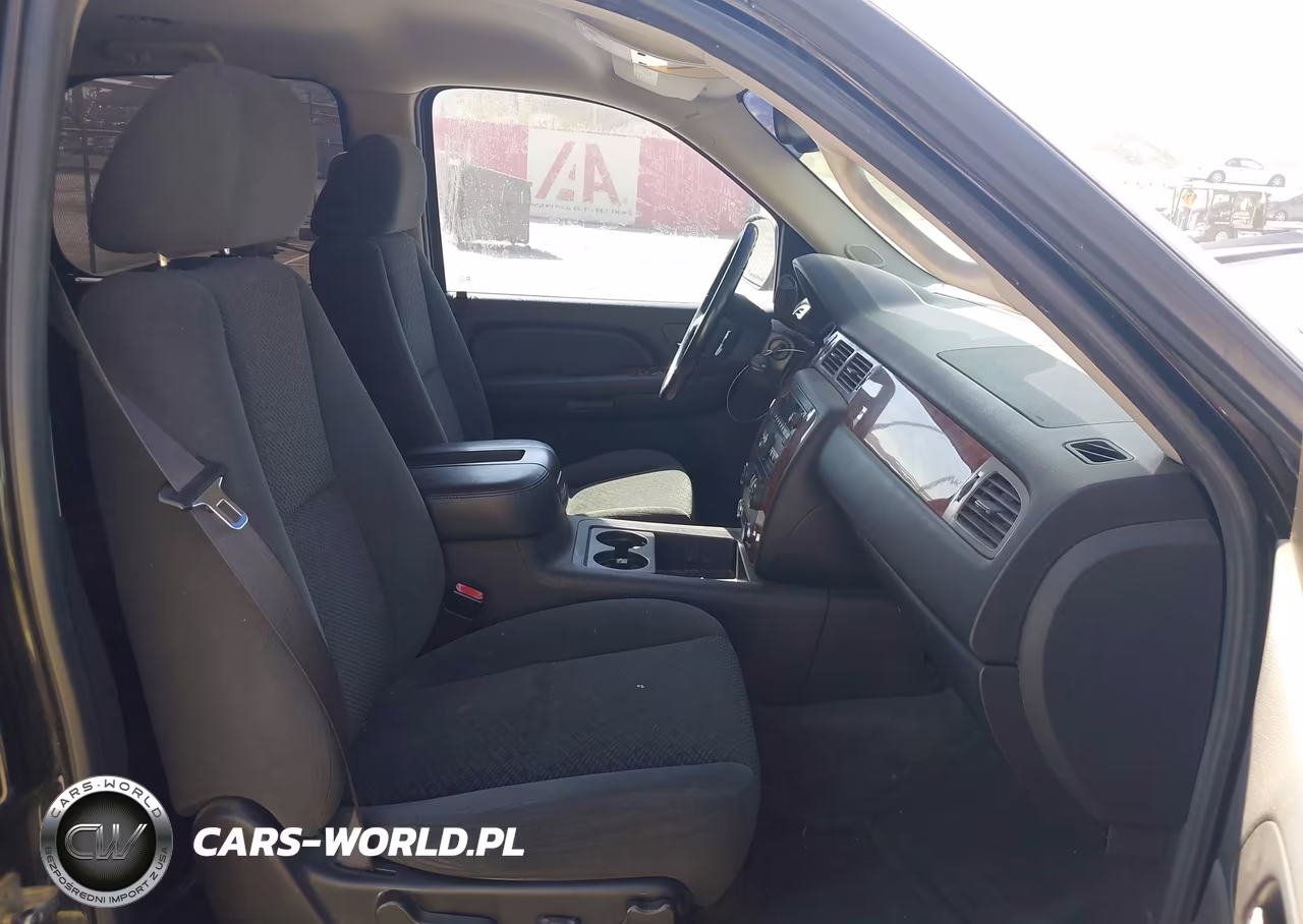 2008 Chevrolet Tahoe Lt VIN:1GNFC130X8R143412 - 5