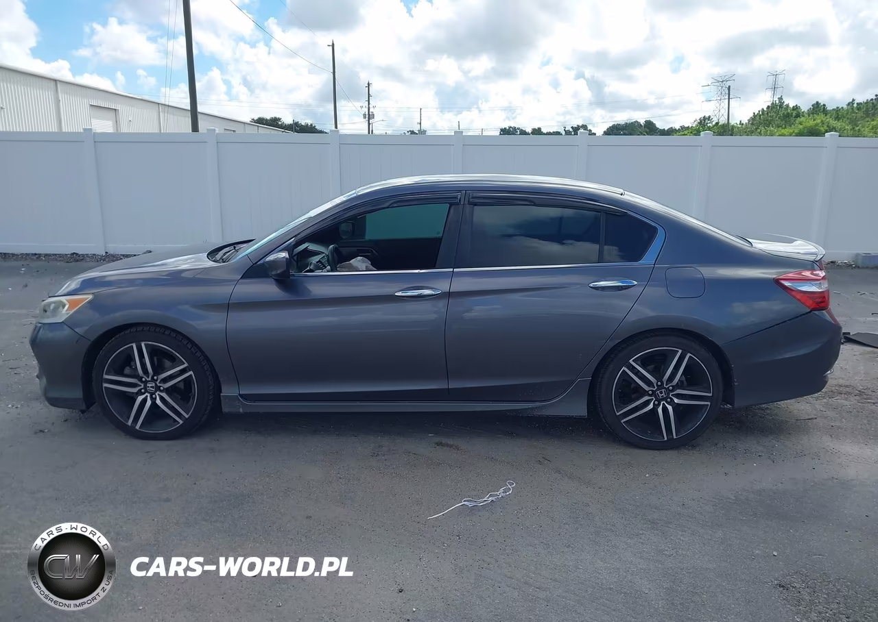 2017 Honda Accord Sport VIN:1HGCR2F59HA303500 - 14